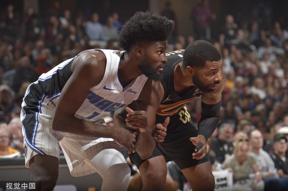 一个脚印 一个脚印