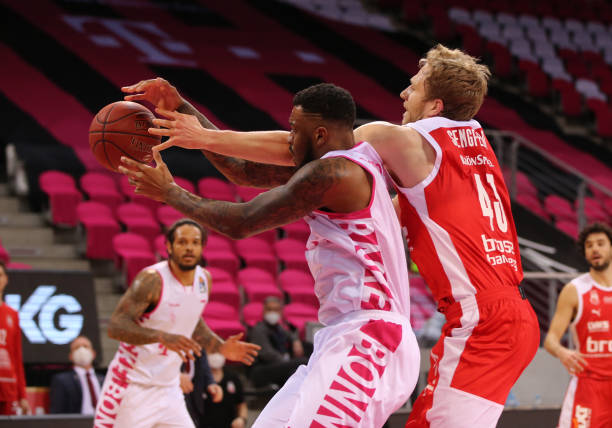 更象征着坚 更象征着坚